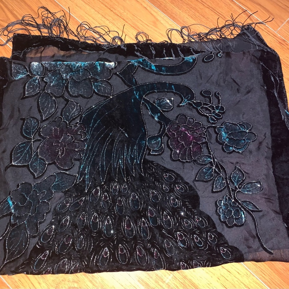 Vintage Women’s Scarf - Picture 4 of 5